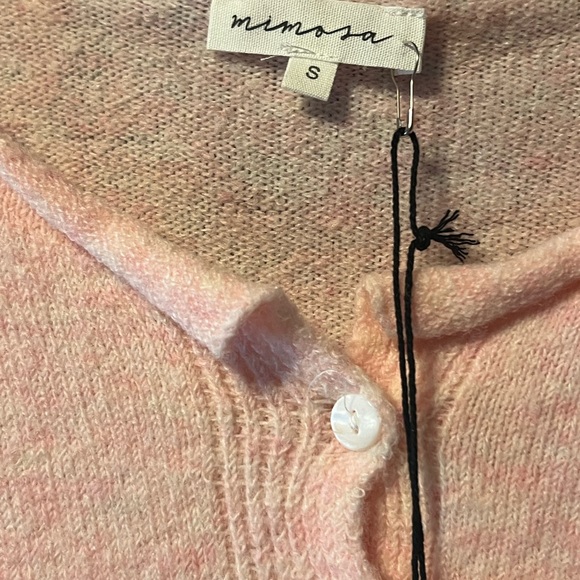 Elegant Pink Women's Cardigan - Picture 2 of 3